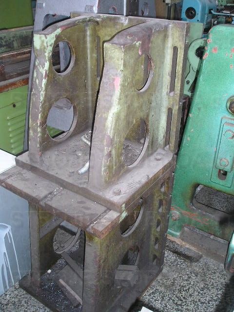 Angle bar #572